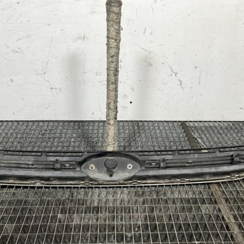 Calandre FORD KUGA 2 Photo n°4