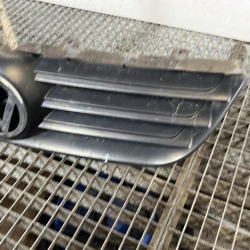 Calandre VOLKSWAGEN POLO 4 Photo n°3