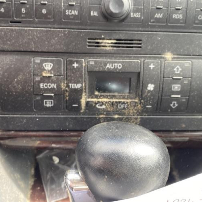 Anti brouillard droit (feux) AUDI A4 1 Photo n°14