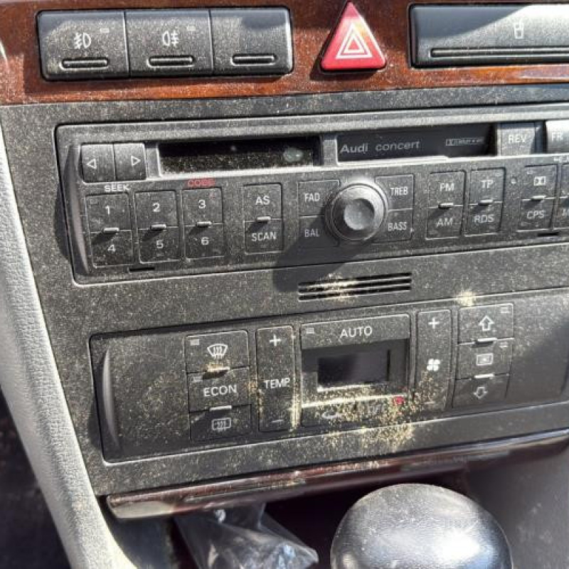 Anti brouillard droit (feux) AUDI A4 1 Photo n°19