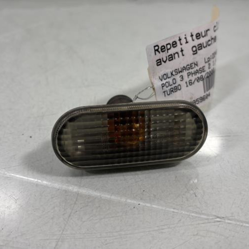 Repetiteur clignotant avant gauche (Feux) VOLKSWAGEN POLO 3 Photo n°1