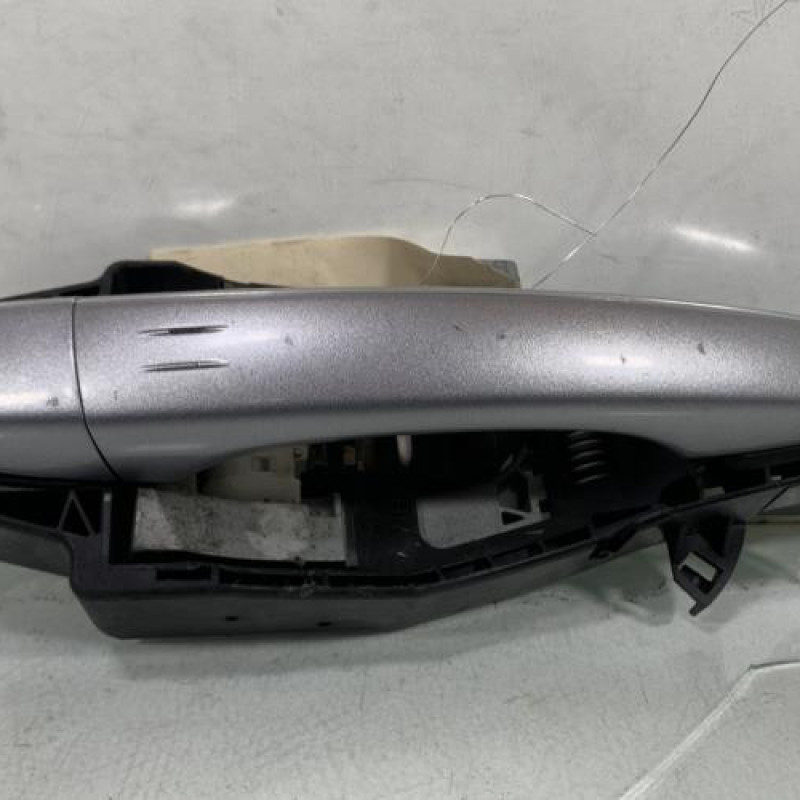 Poignee porte avant droit PEUGEOT 308 2 Photo n°1