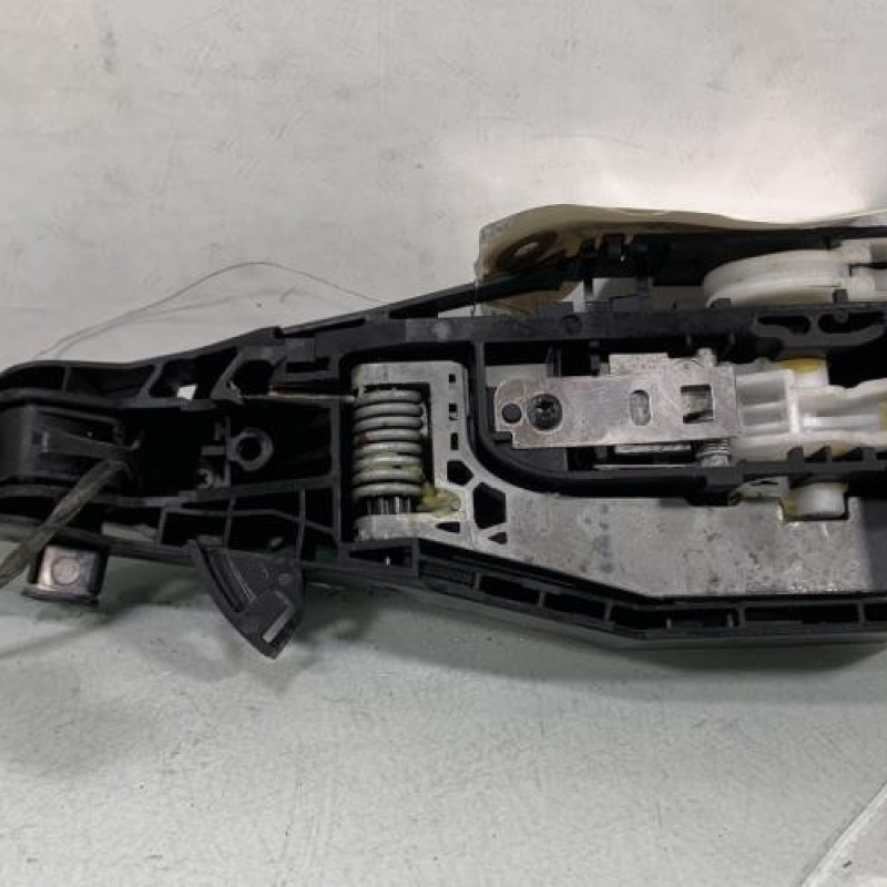 Poignee porte avant droit PEUGEOT 308 2 Photo n°3