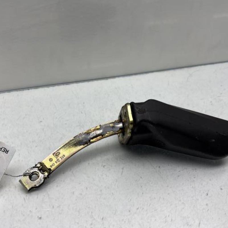 Arret de porte avant droit VOLKSWAGEN GOLF 3 Photo n°1