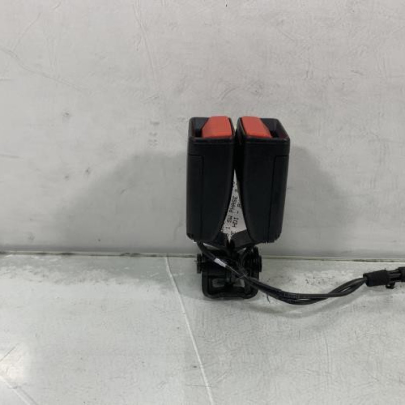 Attache ceinture arriere gauche PEUGEOT 508 1 SW Photo n°1