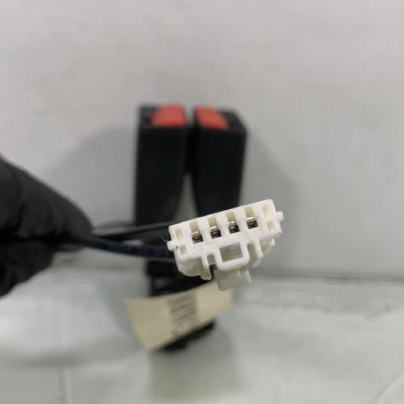 Attache ceinture arriere gauche PEUGEOT 508 1 SW Photo n°4