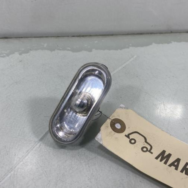 Repetiteur clignotant avant droit  (Feux) VOLKSWAGEN POLO 4 Photo n°1