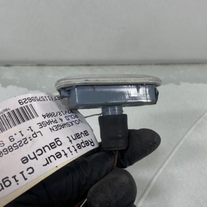 Repetiteur clignotant avant gauche (Feux) VOLKSWAGEN POLO 4 Photo n°4