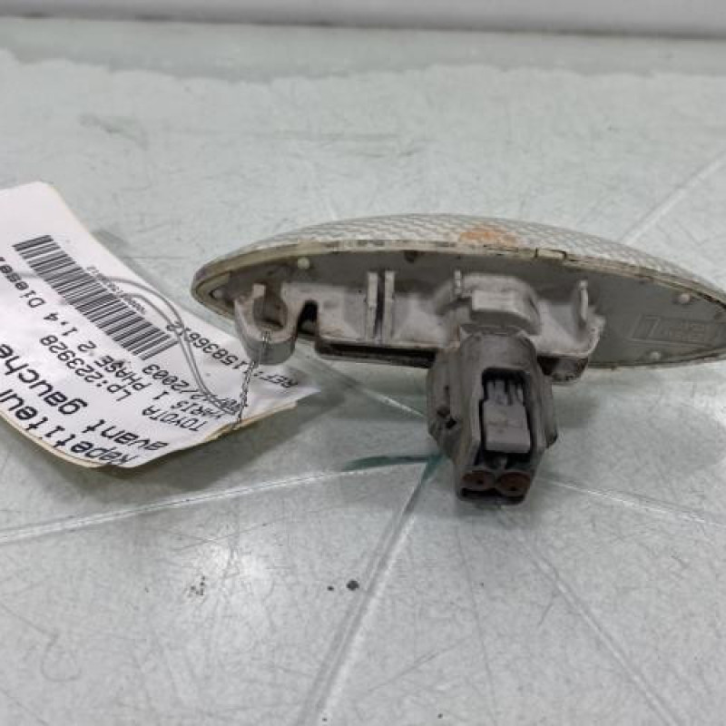 Repetiteur clignotant avant gauche (Feux) TOYOTA YARIS 1 Photo n°3