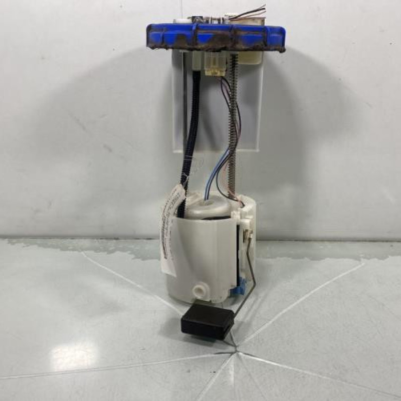 Pompe à carburant TOYOTA YARIS 2 Photo n°1