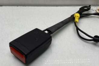 Attache ceinture avant gauche MERCEDES CLASSE A 176