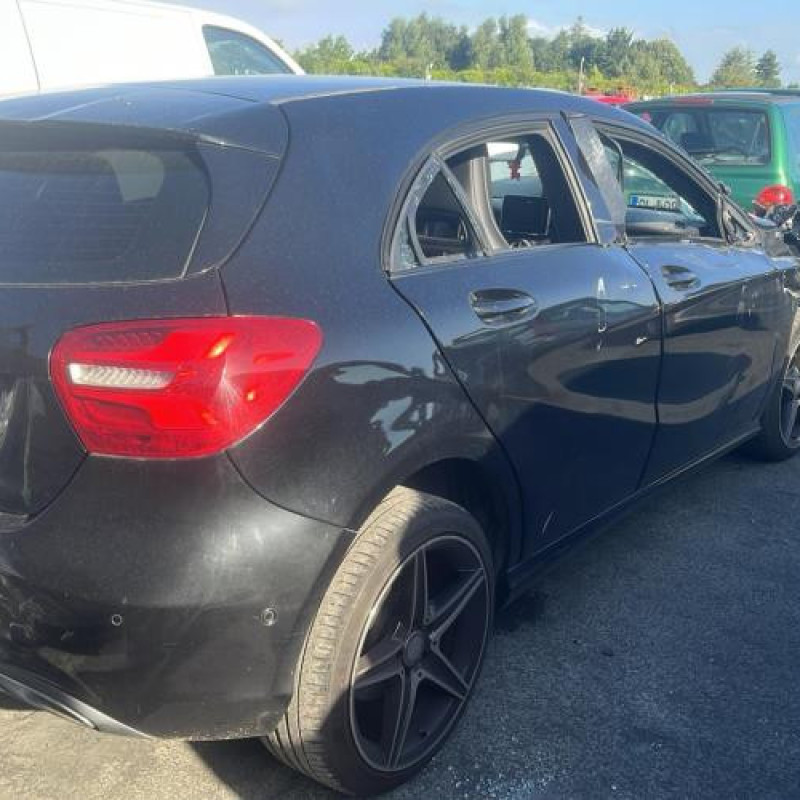 Renfort pare choc avant (traverse) MERCEDES CLASSE A 176 Photo n°18