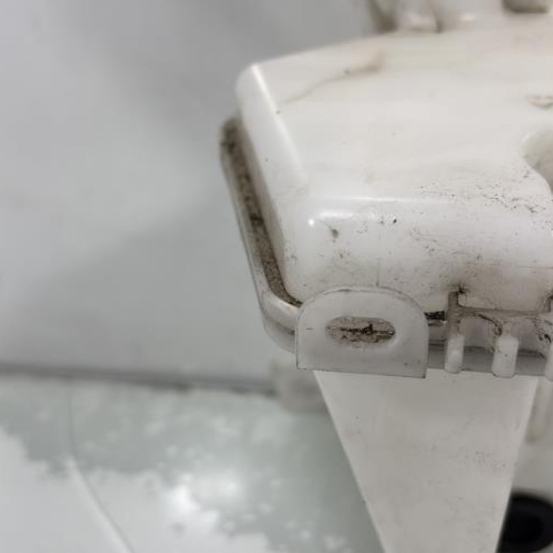 Vase de lave glace TOYOTA YARIS 3 Photo n°6