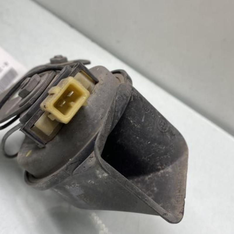 Avertisseur/Klaxon PEUGEOT 5008 1 Photo n°4