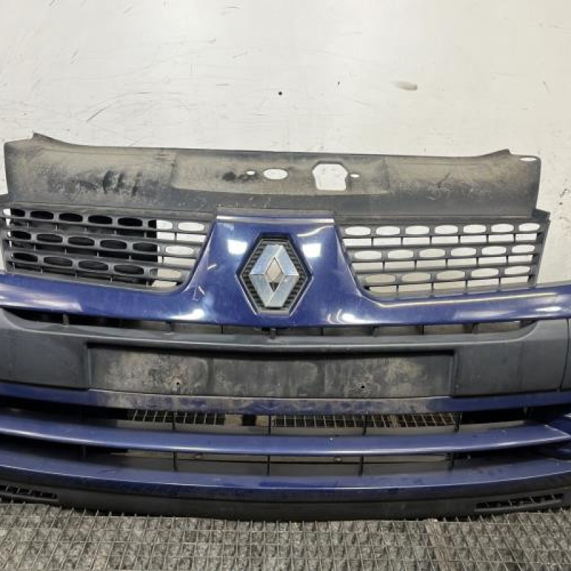 Pare choc avant RENAULT CLIO 2 Photo n°1