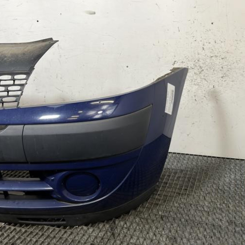 Pare choc avant RENAULT CLIO 2 Photo n°3