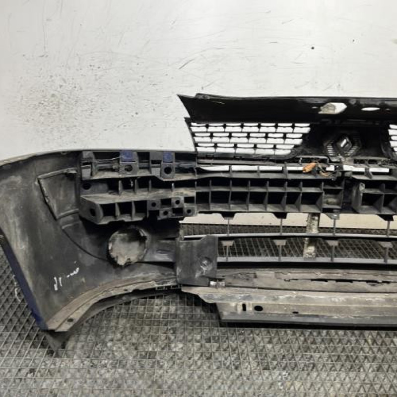 Pare choc avant RENAULT CLIO 2 Photo n°6