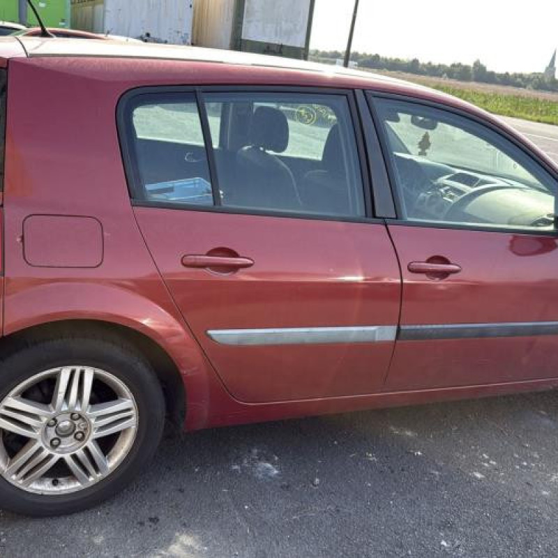 Pare choc avant RENAULT MEGANE 2 Photo n°12