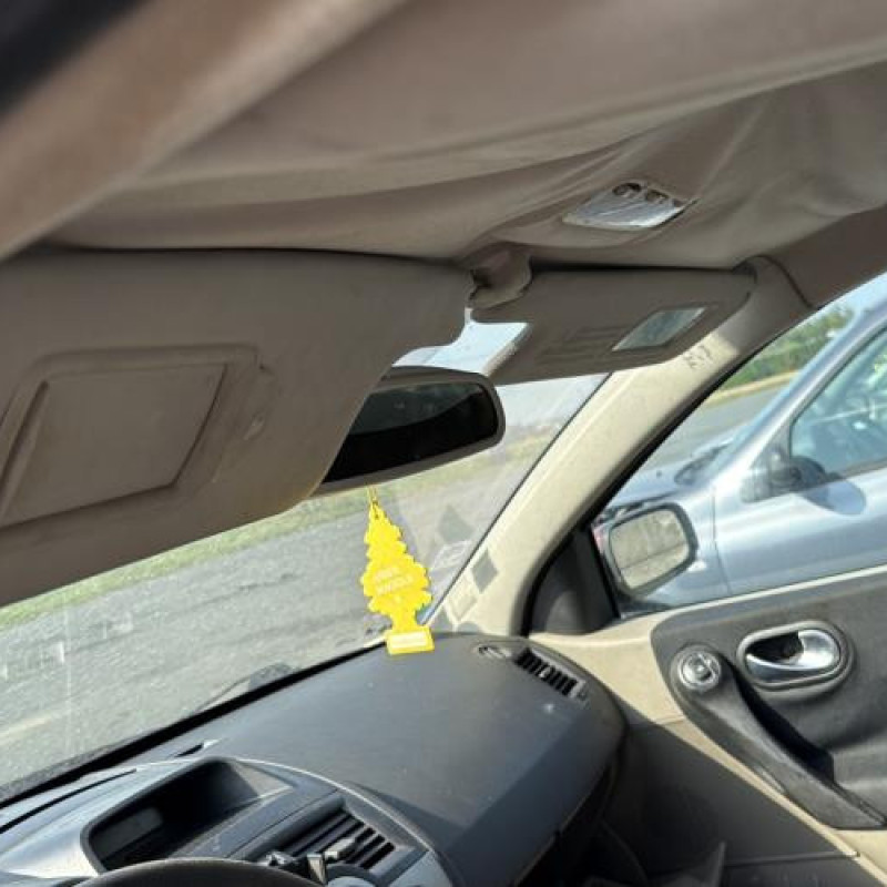 Pare choc avant RENAULT MEGANE 2 Photo n°20