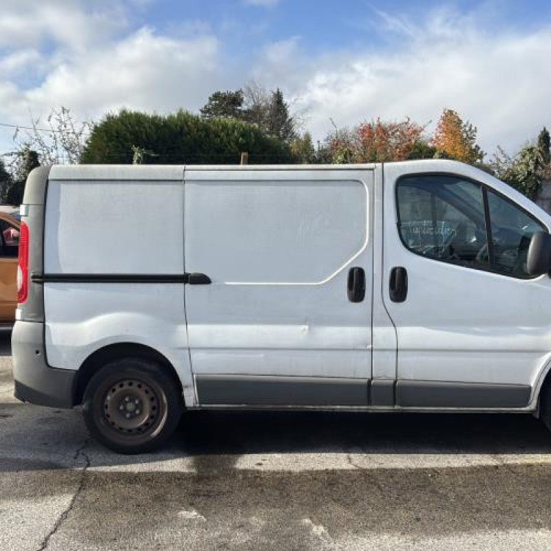 Autoradio d'origine OPEL VIVARO 1 Photo n°11