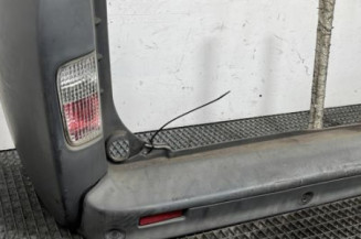 Pare choc arriere OPEL VIVARO 1