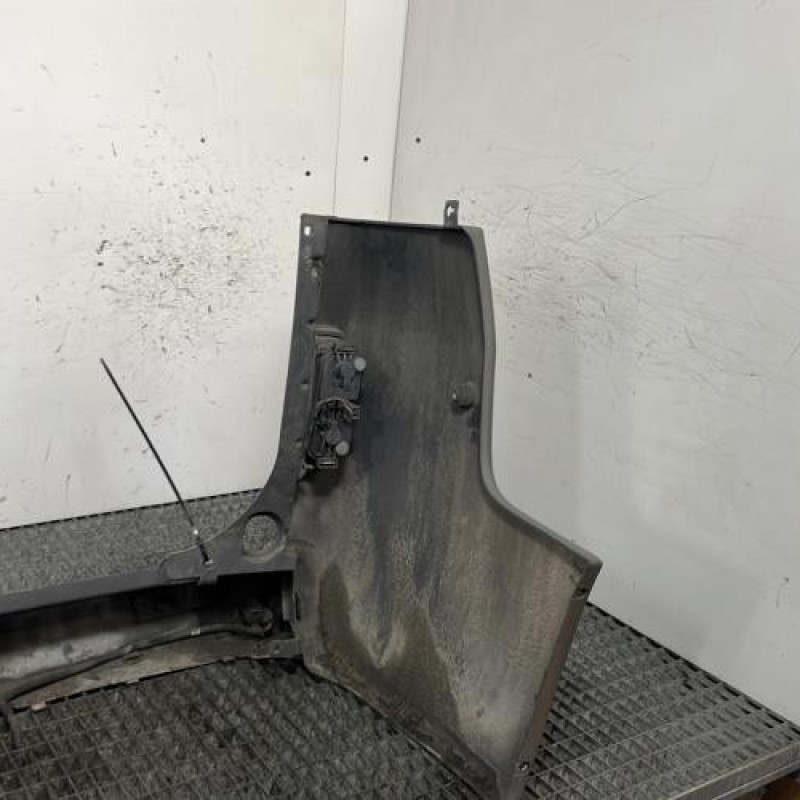 Pare choc arriere OPEL VIVARO 1 Photo n°4