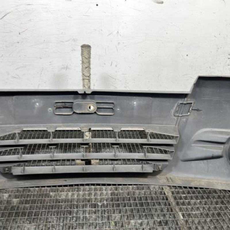 Pare choc avant OPEL VIVARO 1 Photo n°5