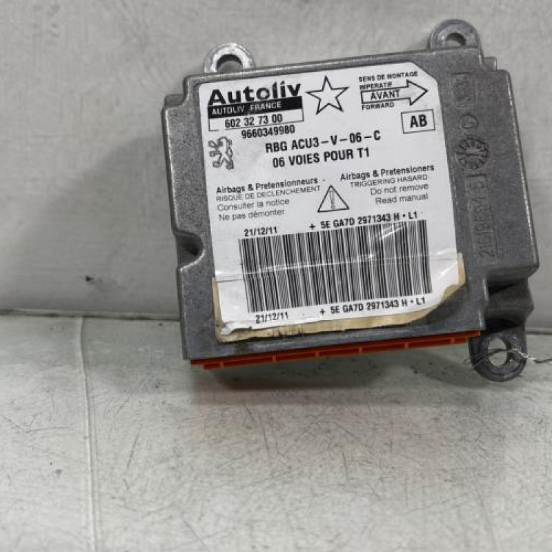 Boitier air bag PEUGEOT 206+ Photo n°1