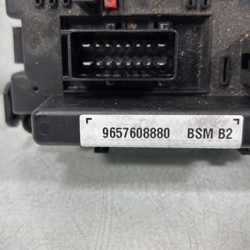 Boitier servitude moteur (BSM) PEUGEOT 206+ Photo n°2