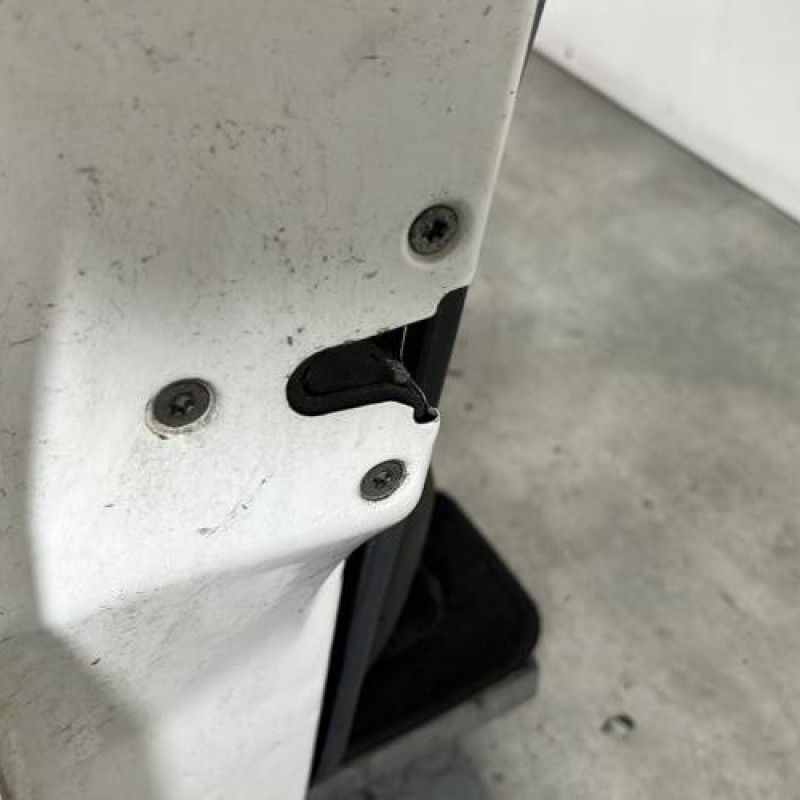 Porte avant gauche PEUGEOT PARTNER 1 Photo n°4