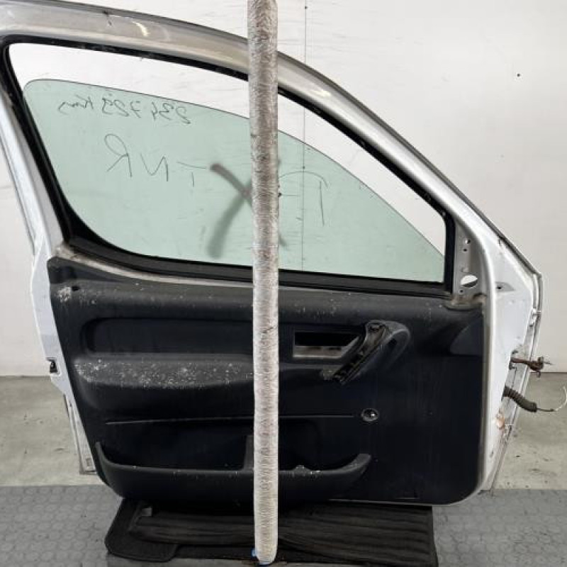 Porte avant gauche PEUGEOT PARTNER 1 Photo n°7