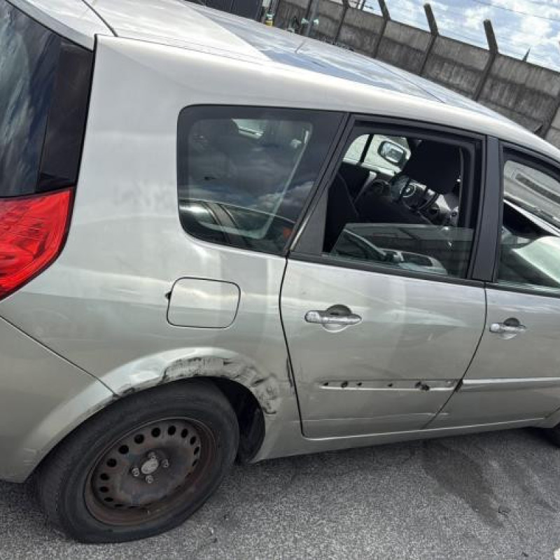 Vitre arriere droit RENAULT GRAND SCENIC 2 Photo n°11