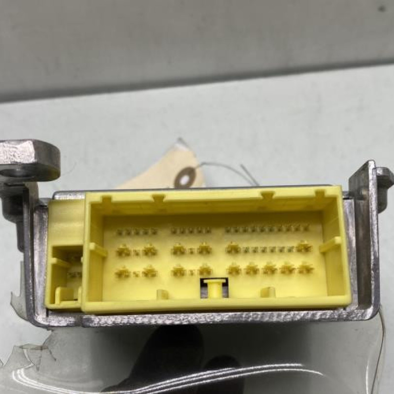 Boitier air bag TOYOTA YARIS 2 Photo n°4