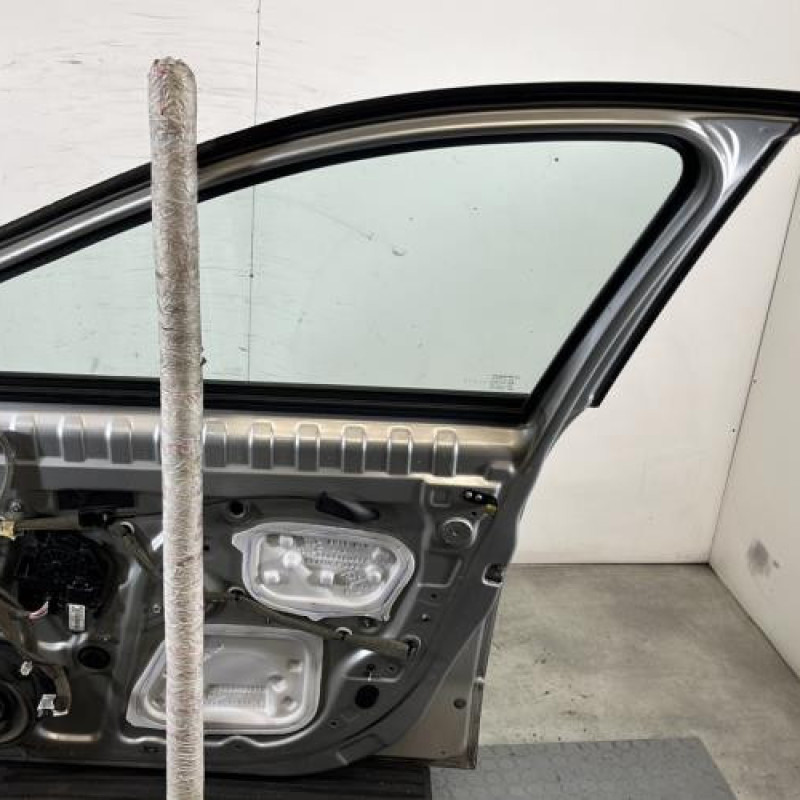 Porte avant droit RENAULT SCENIC 3 Photo n°7