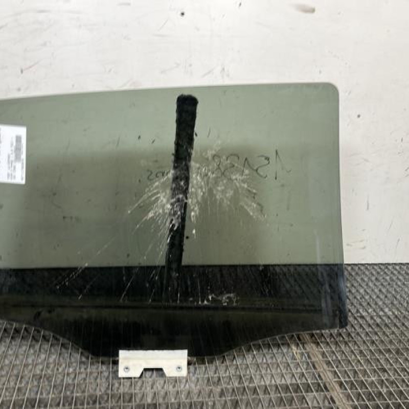 Vitre arriere gauche FORD KUGA 2 Photo n°4