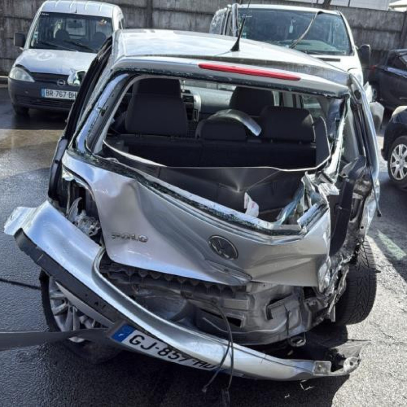 Vitre arriere droit VOLKSWAGEN POLO 4 Photo n°9