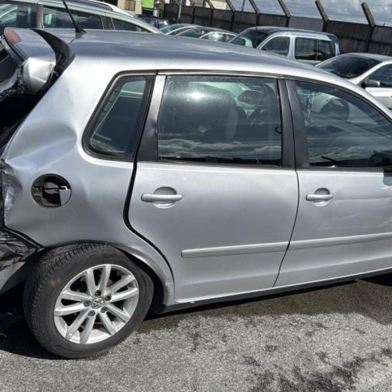 Vitre arriere droit VOLKSWAGEN POLO 4 Photo n°10