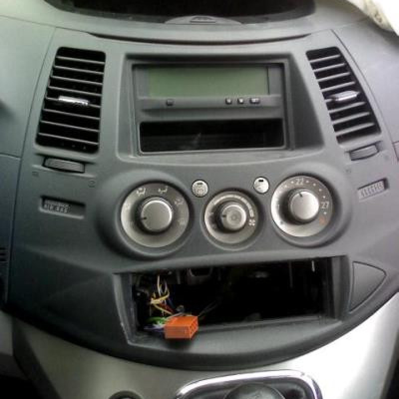 Porte arriere droit MITSUBISHI GRANDIS Photo n°12