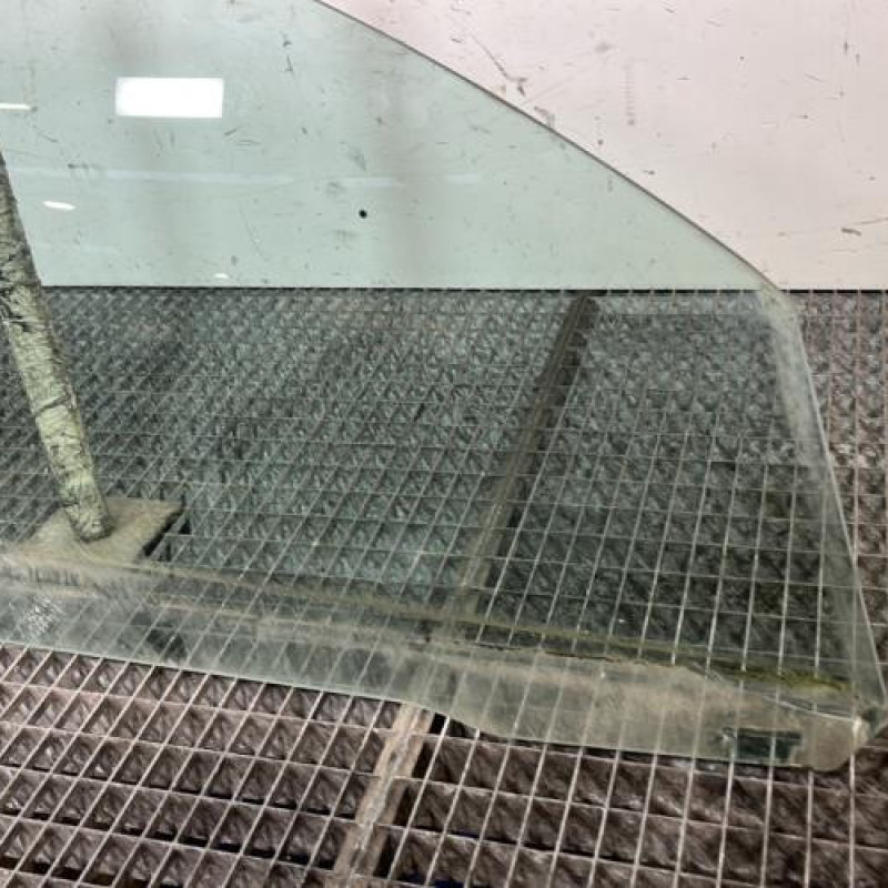 Vitre avant droit PEUGEOT 206 Photo n°2