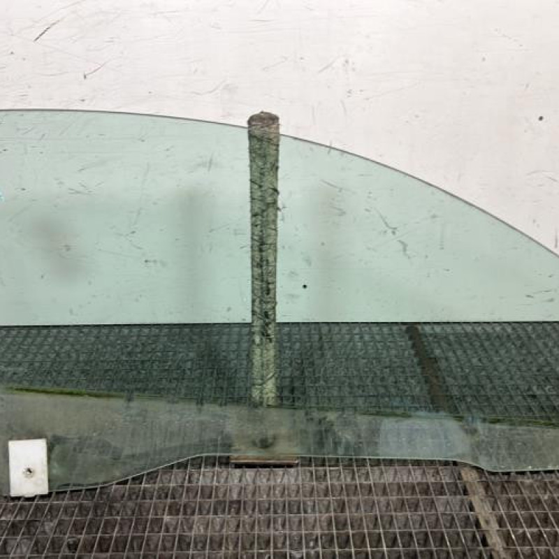 Vitre avant gauche PEUGEOT 206 Photo n°4