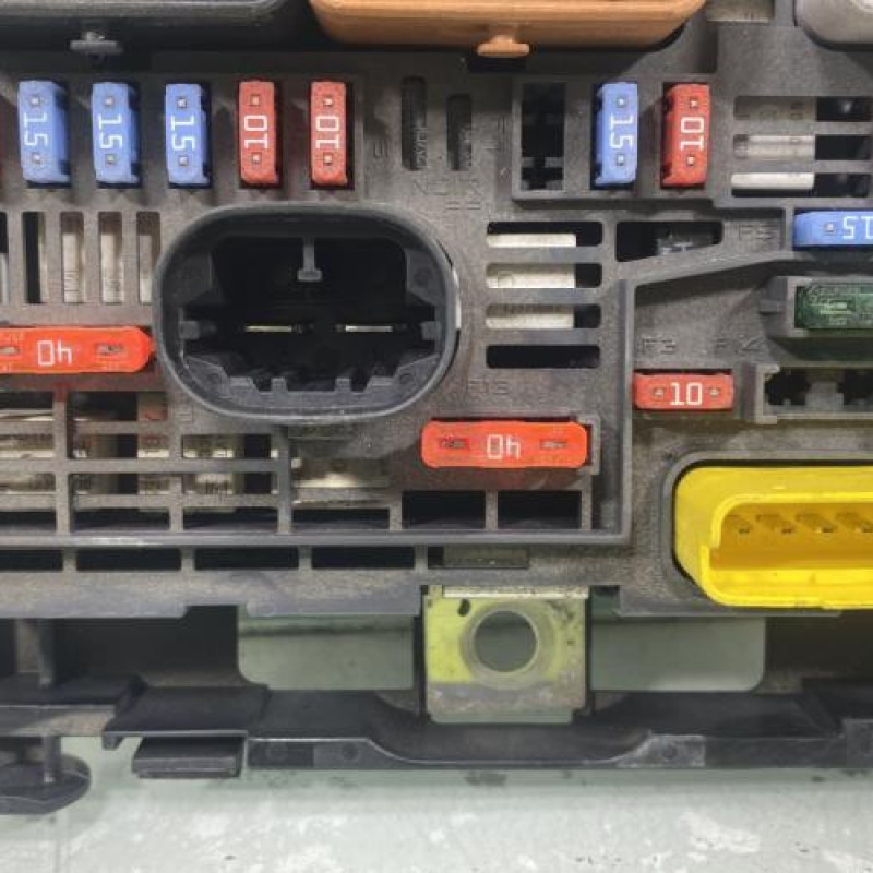 Boitier servitude moteur (BSM) PEUGEOT PARTNER 2 Photo n°3