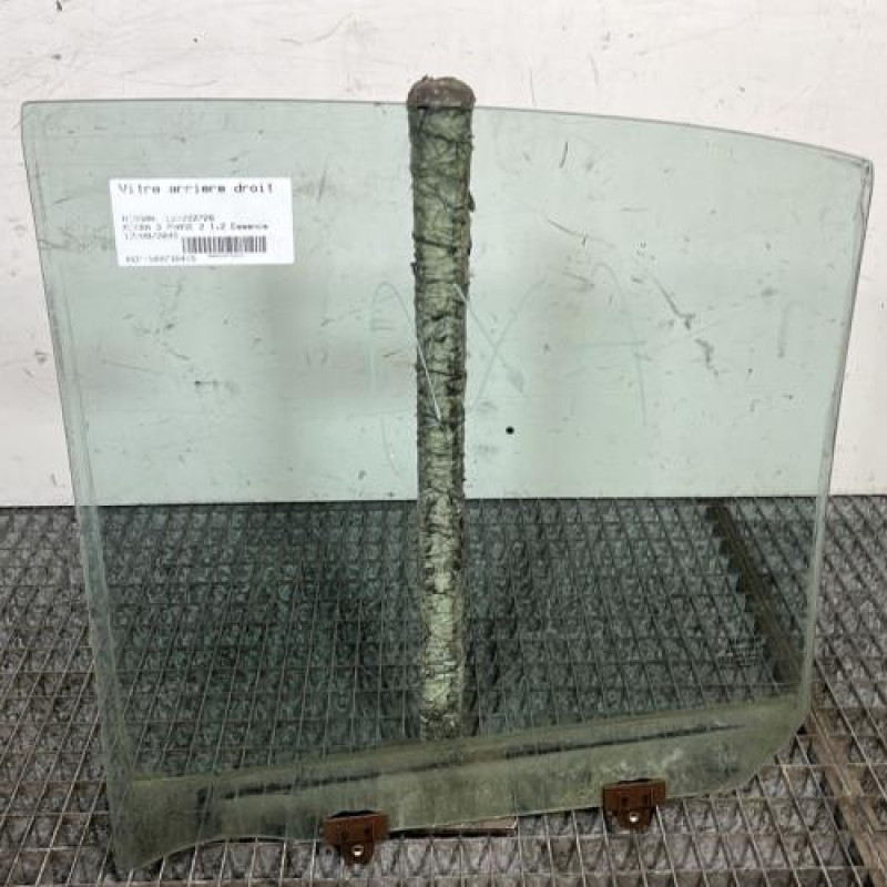 Vitre arriere droit NISSAN MICRA 3 Photo n°4