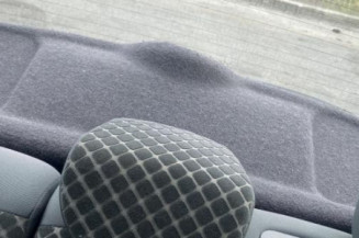 Vitre avant gauche NISSAN MICRA 3