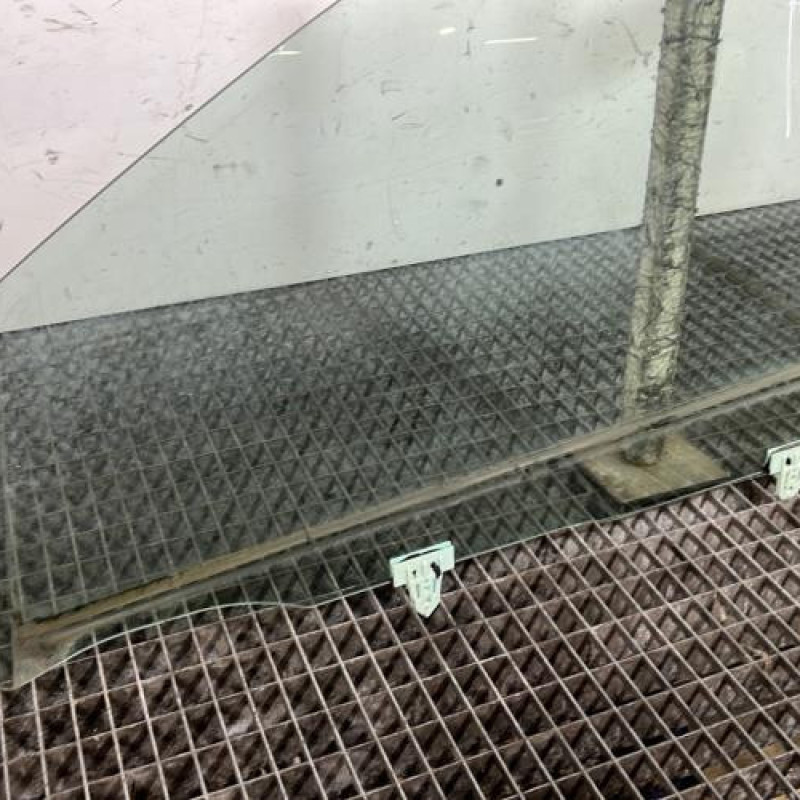 Vitre avant gauche NISSAN QASHQAI 1 Photo n°2