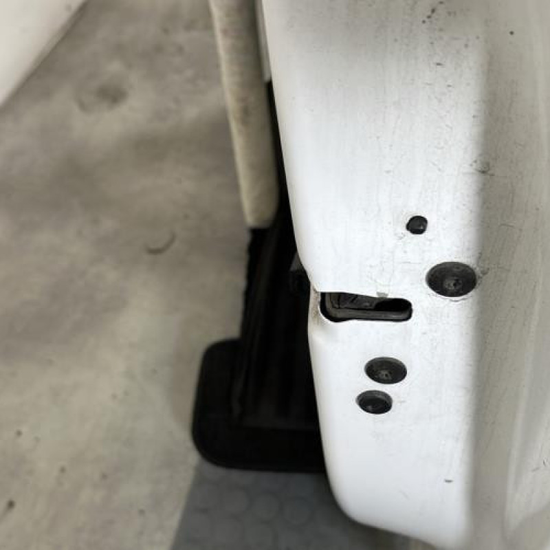 Porte avant droit PEUGEOT 208 1 Photo n°4