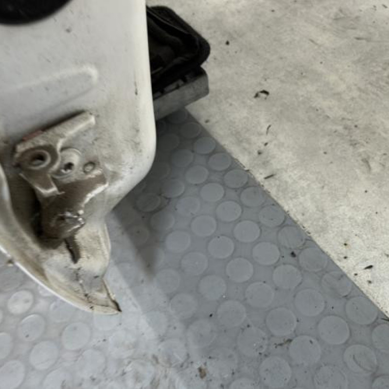 Porte avant droit PEUGEOT 208 1 Photo n°6