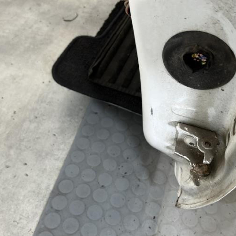 Porte avant gauche PEUGEOT 208 1 Photo n°5