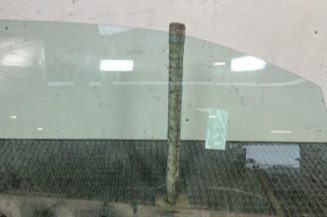 Vitre avant droit PEUGEOT 208 1 Photo n°1