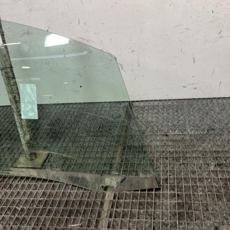 Vitre avant droit PEUGEOT 208 1