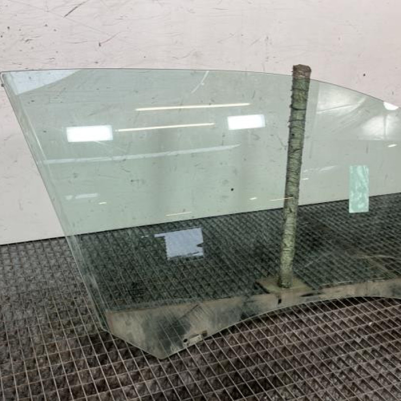 Vitre avant droit PEUGEOT 208 1 Photo n°3